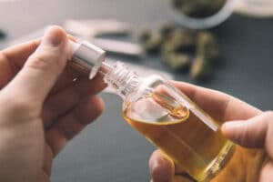 Ulei de cânepă? De unde să cumperi un ulei CBD bun?