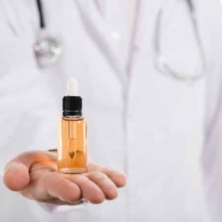 Ulei CBD și medicamente. Pot fi combinate?