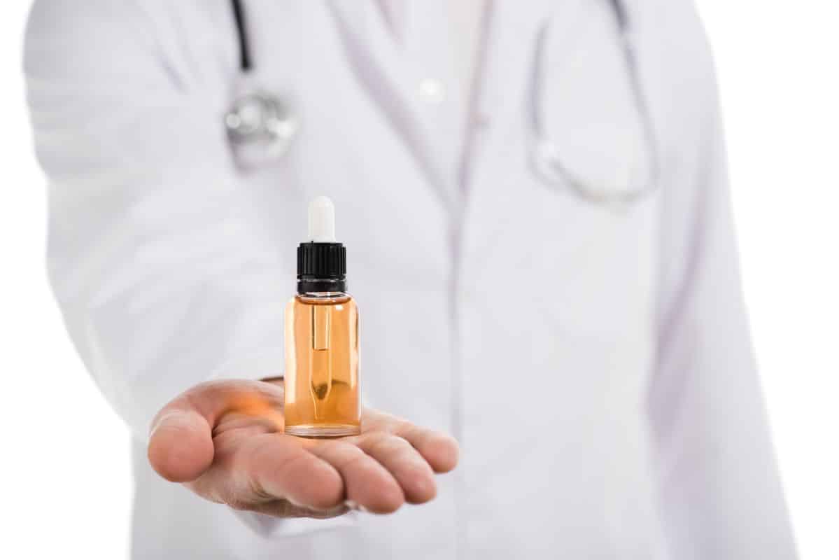 Ulei CBD și medicamente. Pot fi combinate?